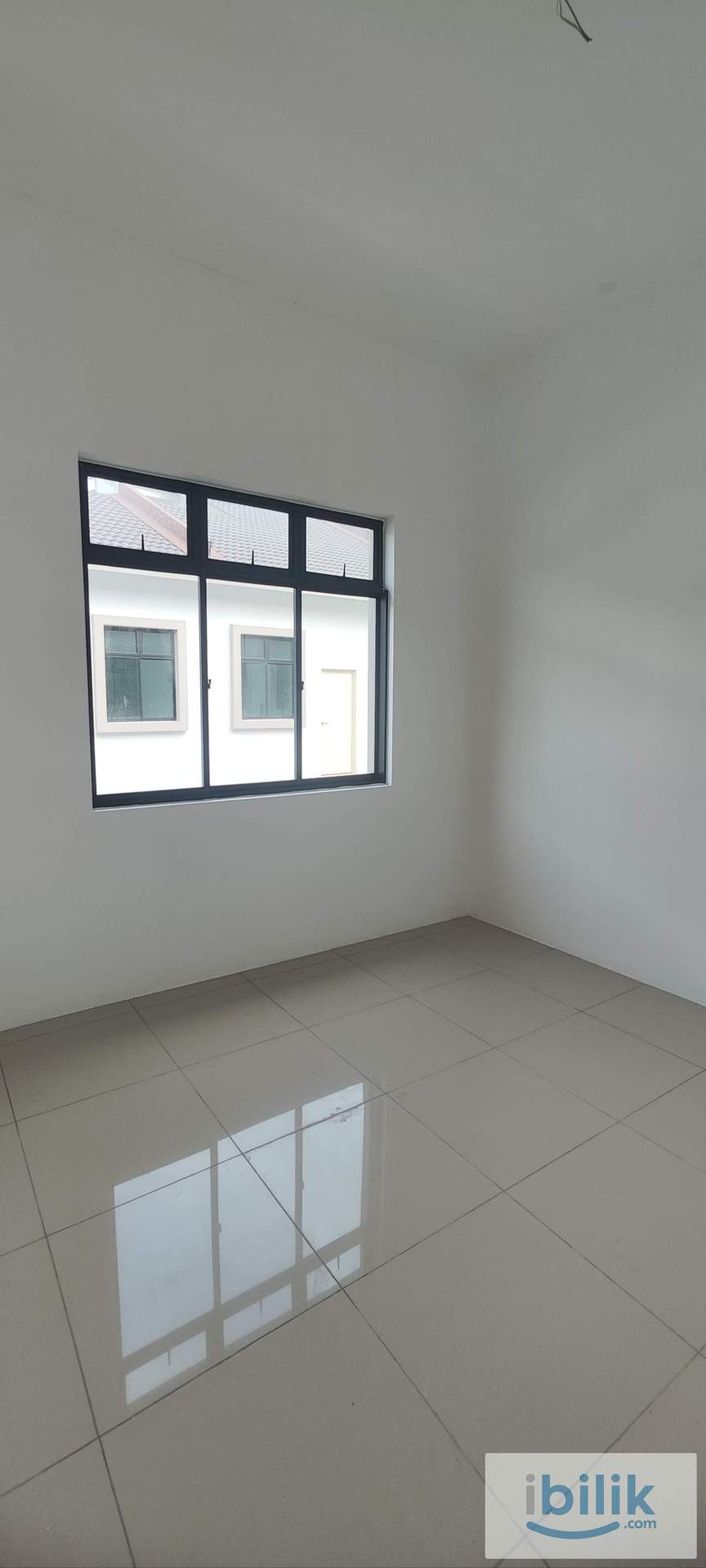 single storey terrace house - Image 5