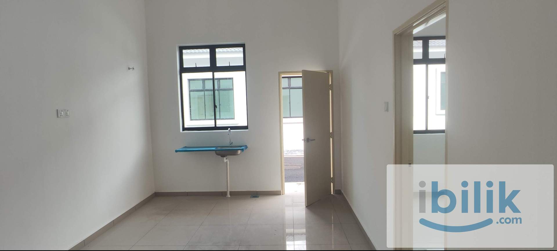 single storey terrace house - Image 6