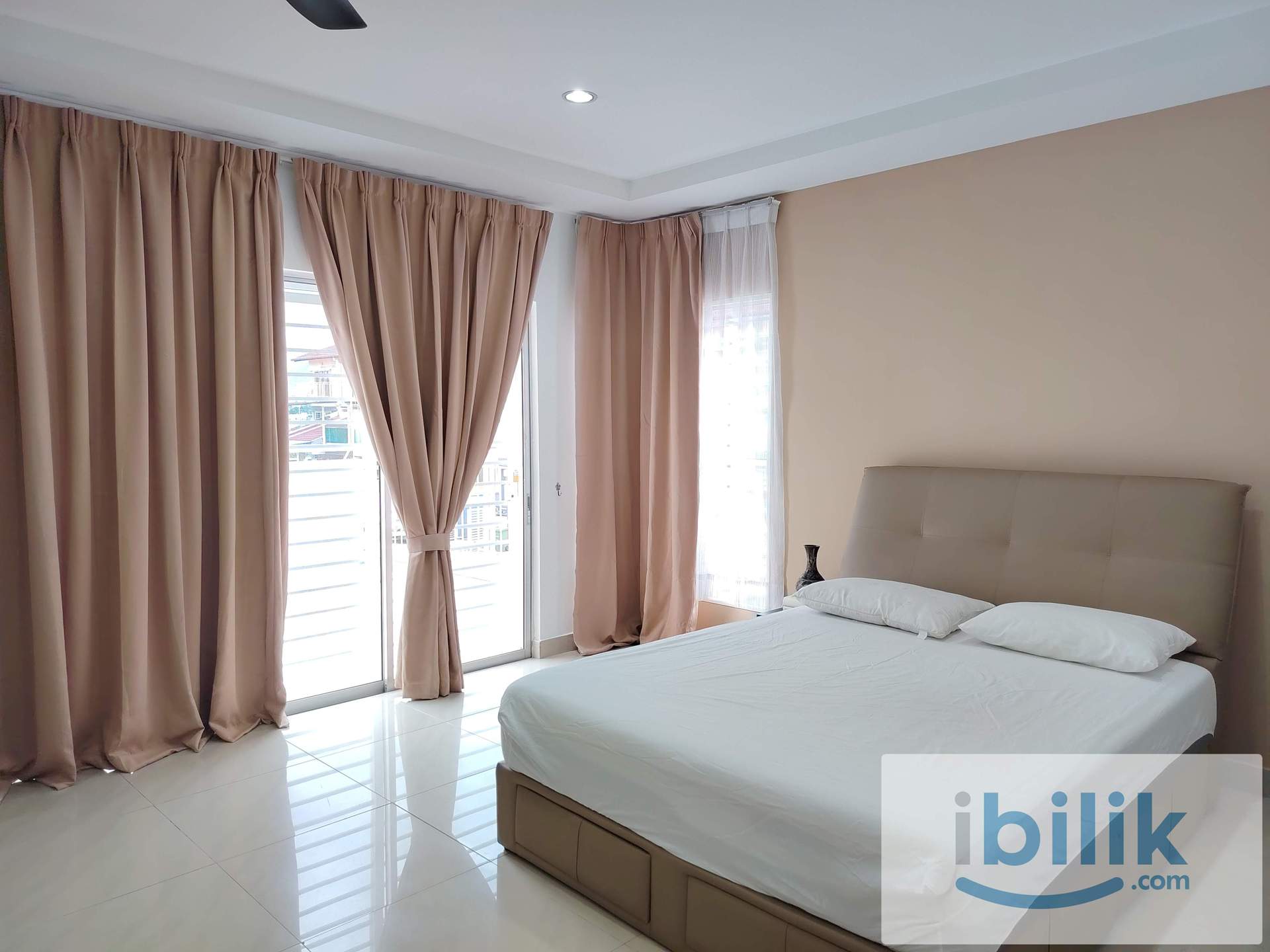 Villa Mas 2 Single Room to Let - Image 2
