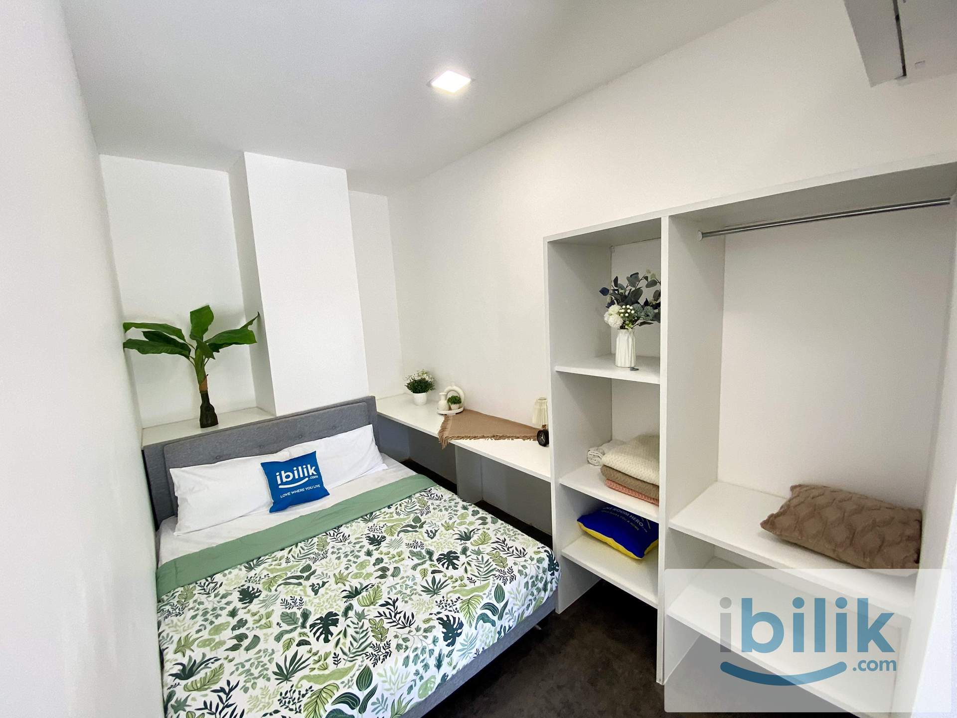 📌Paroi Seremban 📣Queen Bed Room attached with Washroom ⭐One month / Zero / Flexible Deposit Options ✅Move-in Ready - Image 2