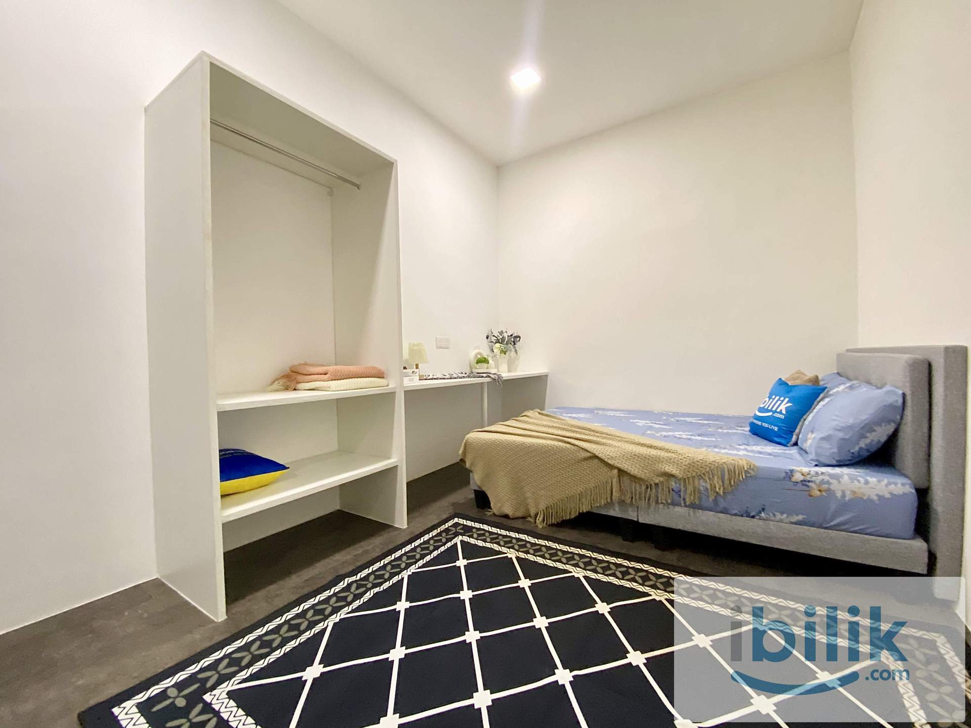 ⭐Seremban ✅️Fully Furnished Queen Bed Room attached with Washroom ✨Move-in Ready ⚡️Flexible Deposit Options - Image 1
