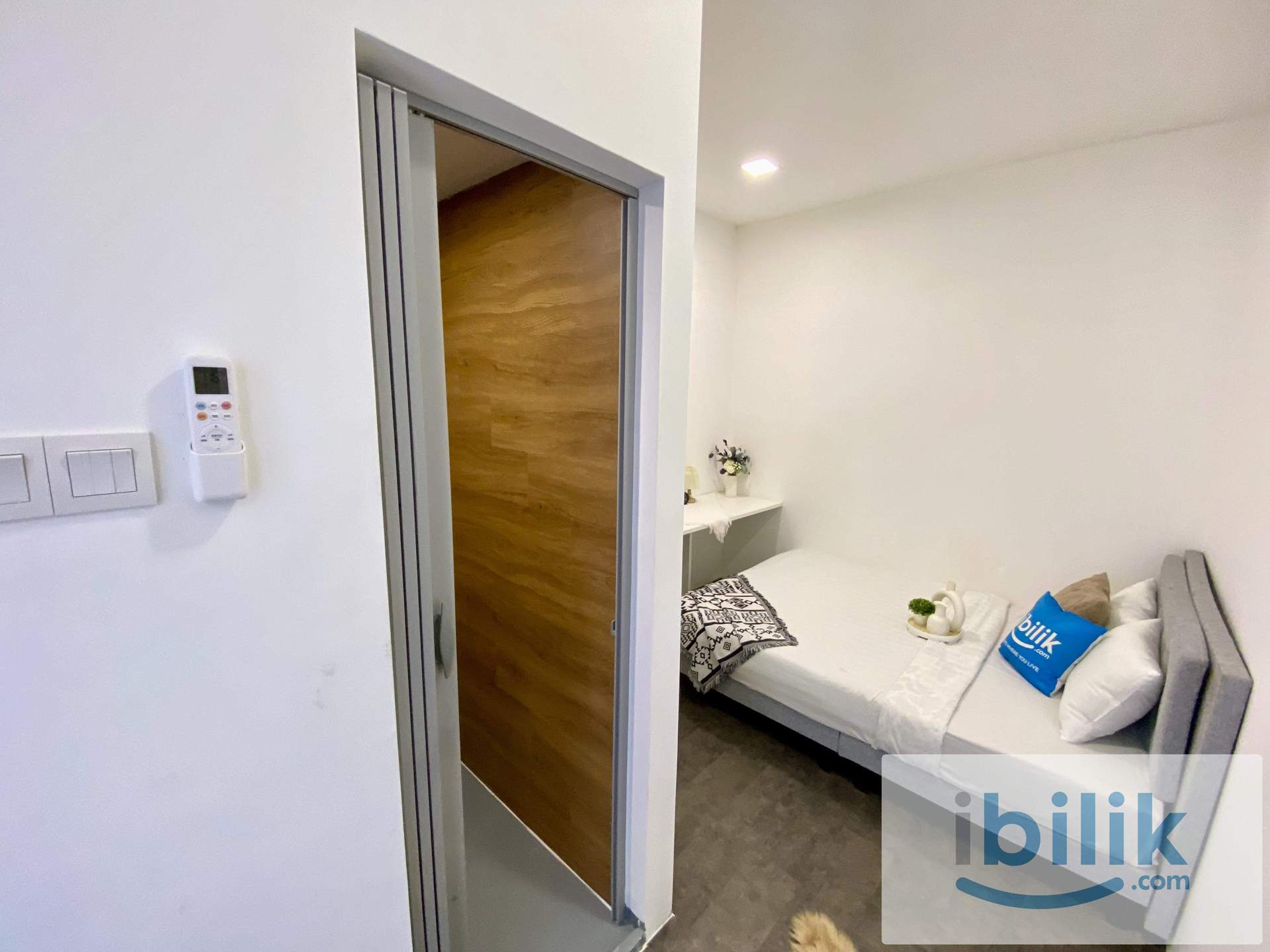 🔥Limited 📍Paroi Seremban ✅Queen Bed Room attached with Washroom ⚡️Move-in Ready 👍Zero / One month Deposit - Image 4