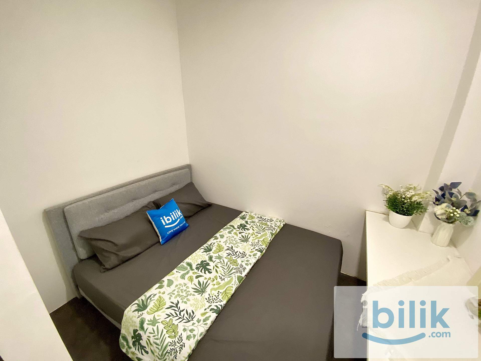 🔑Limited 📍Paroi Seremban ❤️Cozy Queen Bed Room attached with Washrom 🔥Move-in Ready 🤯Zero / One month depo - Image 2