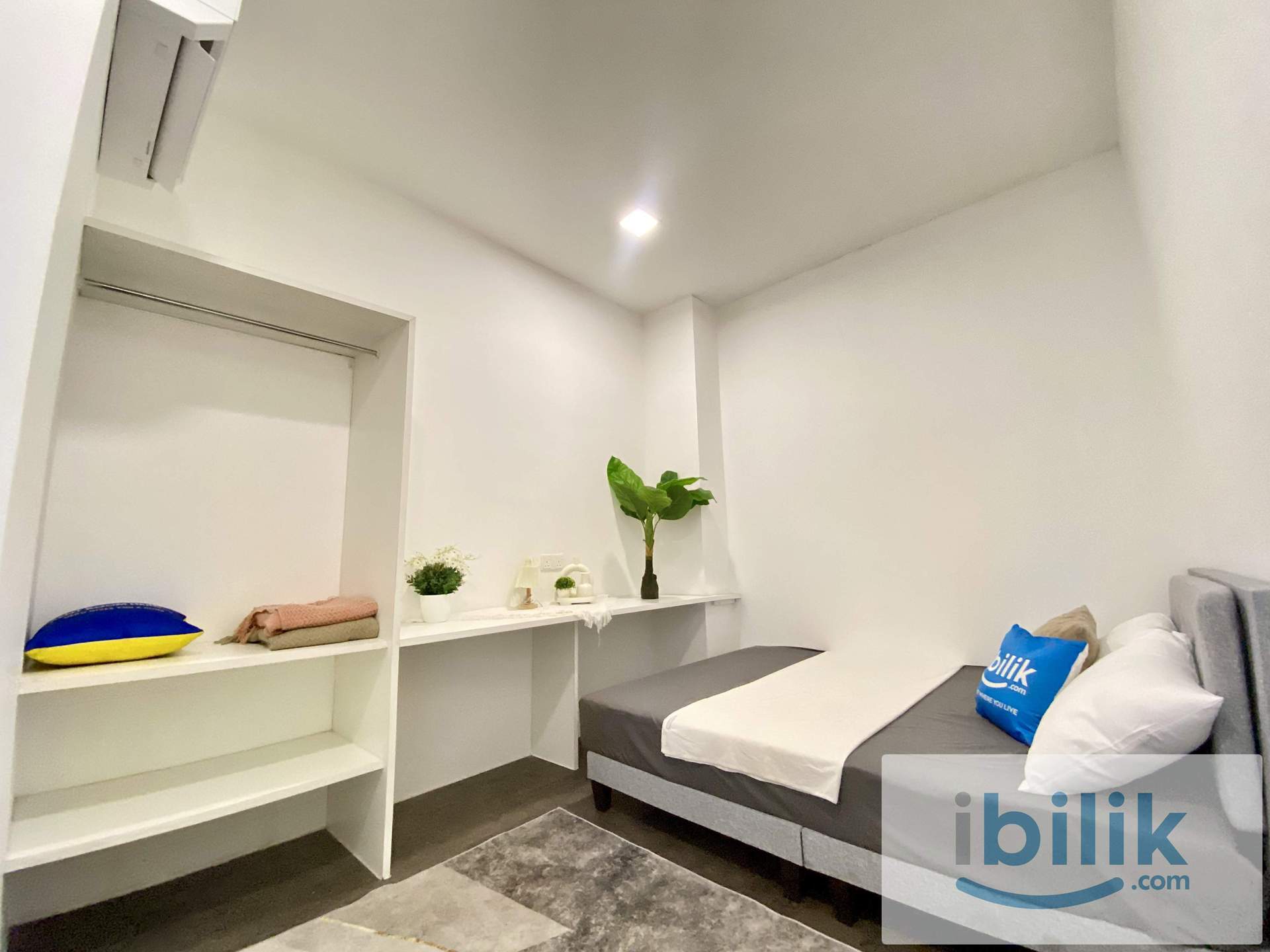 📍Paroi Seremban ⭐Queen Bed Room attached with Private Washroom ⚡️Moeve-in Ready ✌️One Month / Zero / Flexible Deposit - Image 1