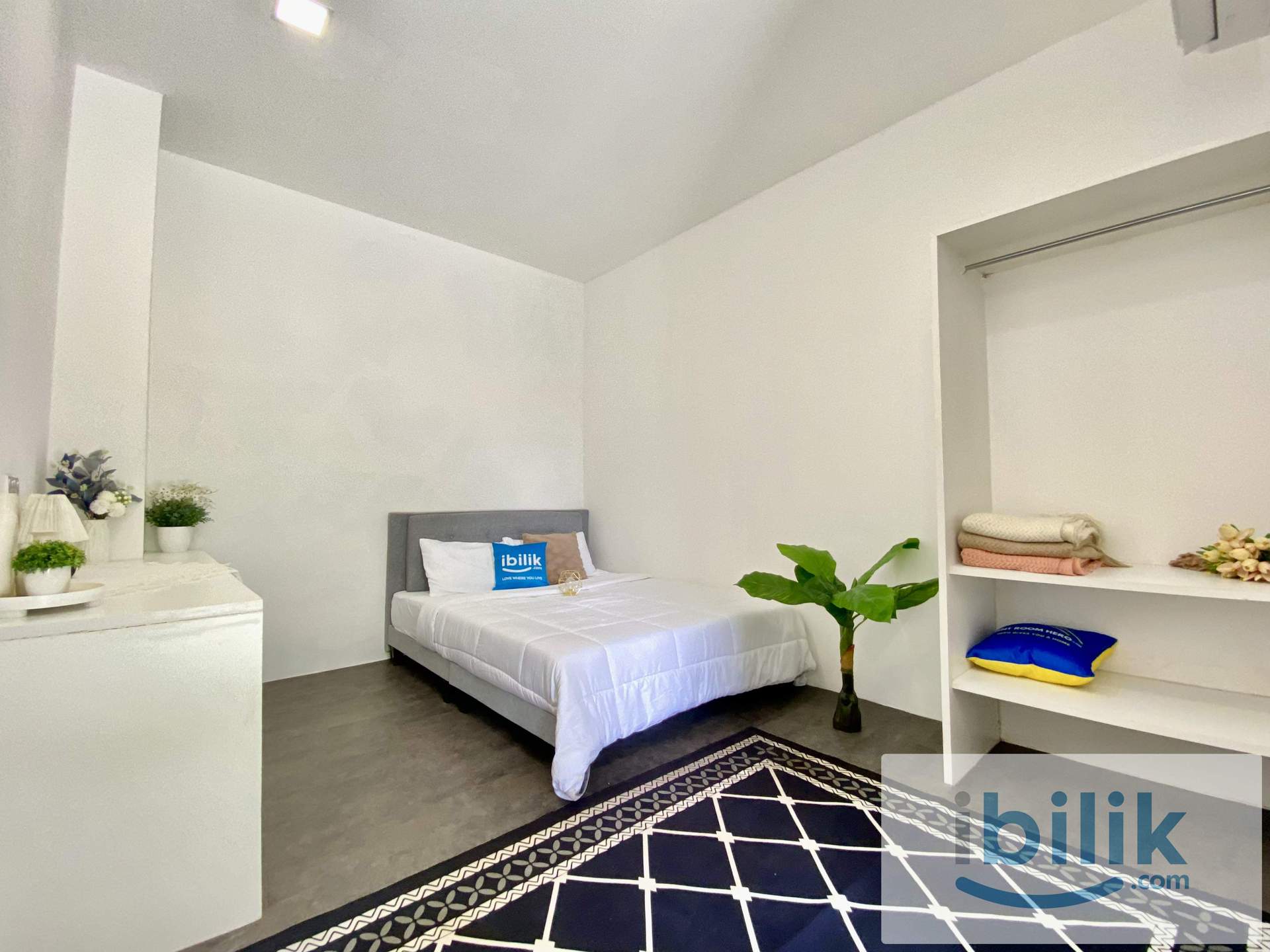 📍Seremban 🤩Fully Furnished Queen Bed Room attached with washroom ⚡️Move-in Ready ✨One Month / Zero Deposit - Image 1