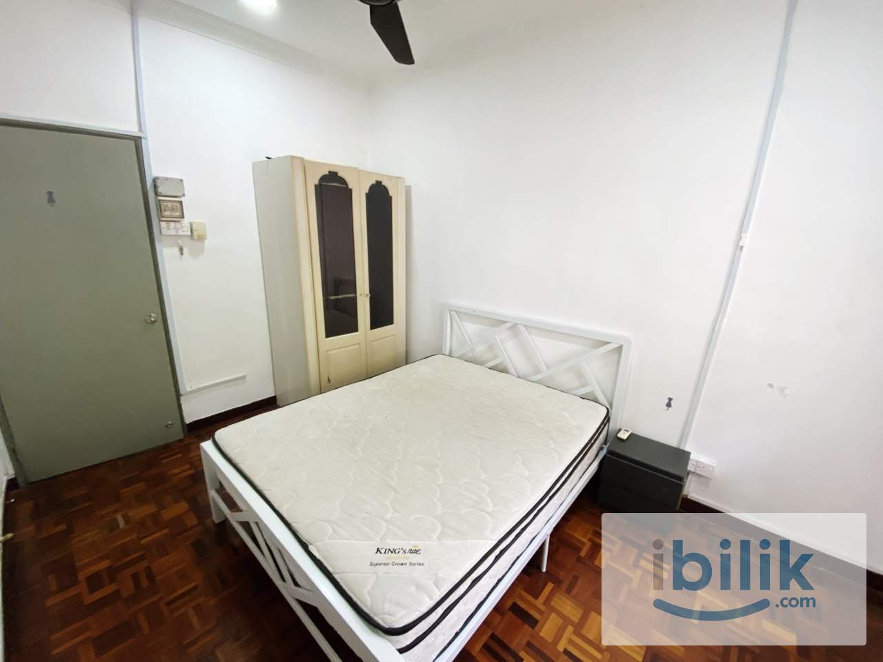 📍Bandar Utama Queen Bed Room for Rent 🔥One Month / Zero / Flexible Deposit Options ✅Move-in Ready ✅Free Wi-Fi - Image 1