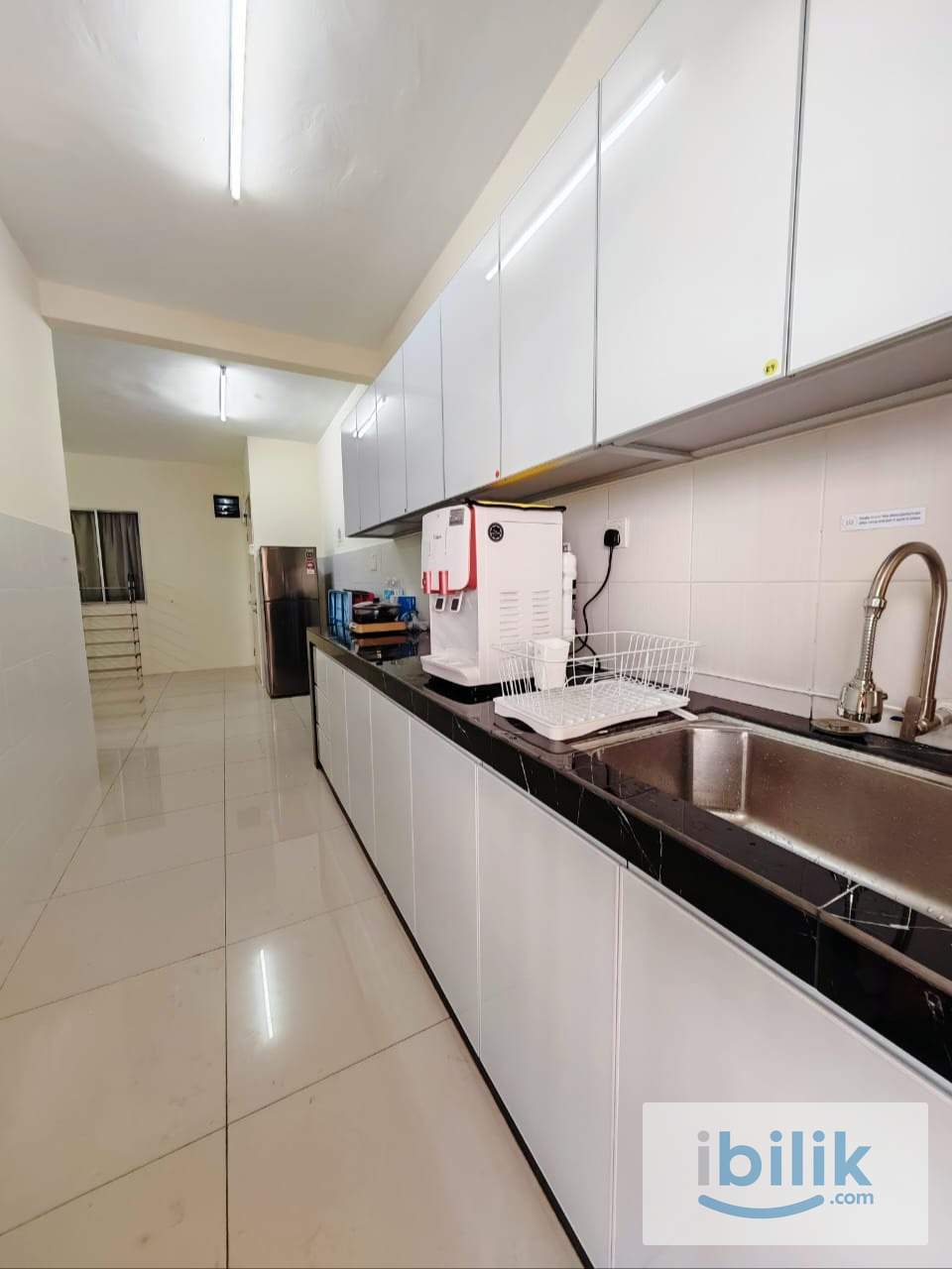 Female TARUMT Fully Furnished Rooms for Rent  - Image 3