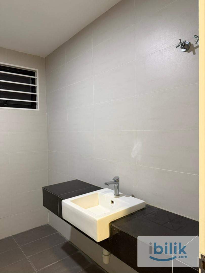 MASTER SUITE ROOMS FOR RENT – SETIA UTAMA - Image 4