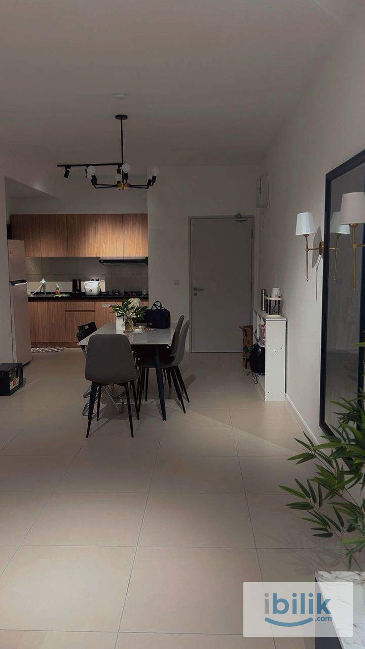 Middle Room - Image 3