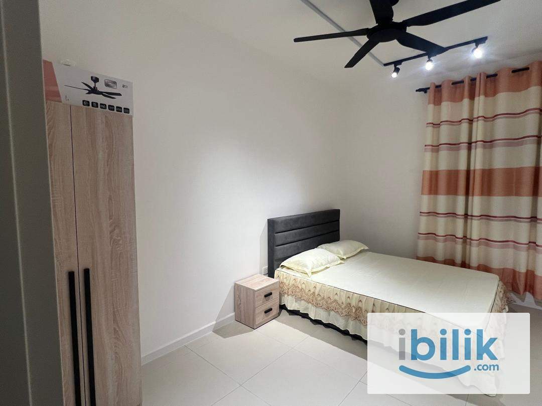 Master Bedroom - Image 1