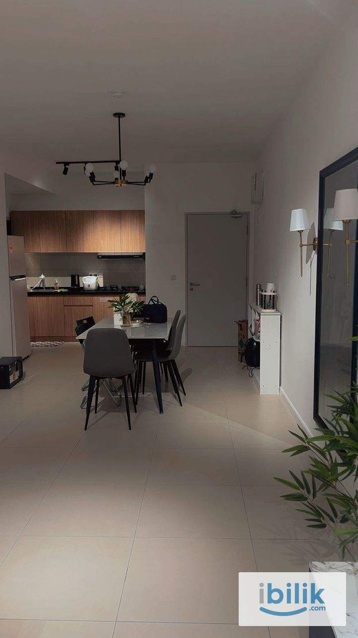 Master Bedroom - Image 3