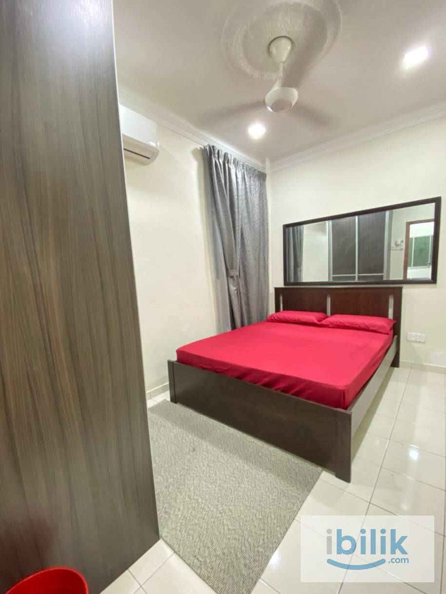 Medium Bedroom (Bilik 2 - Seri Mas, Seri Kembangan) - Image 1