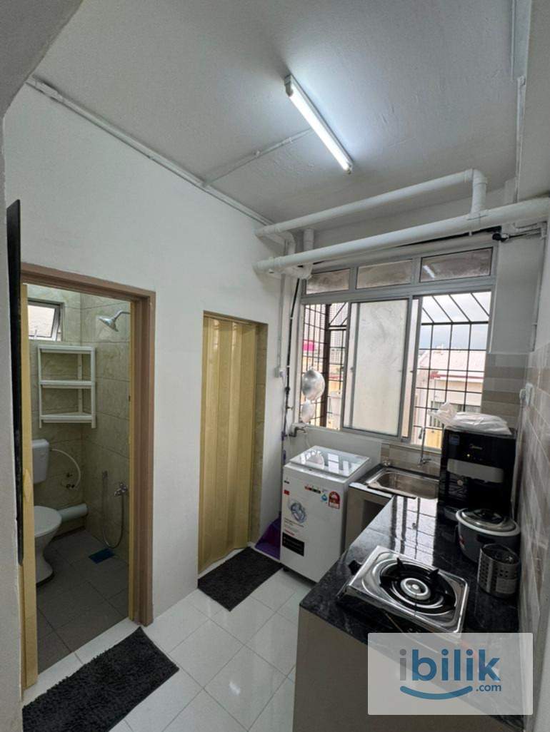 Medium Bedroom (Bilik 4 - 📍 Apartment Putra Ria Pinggiran Putra, Seri Kembangan) - Image 2