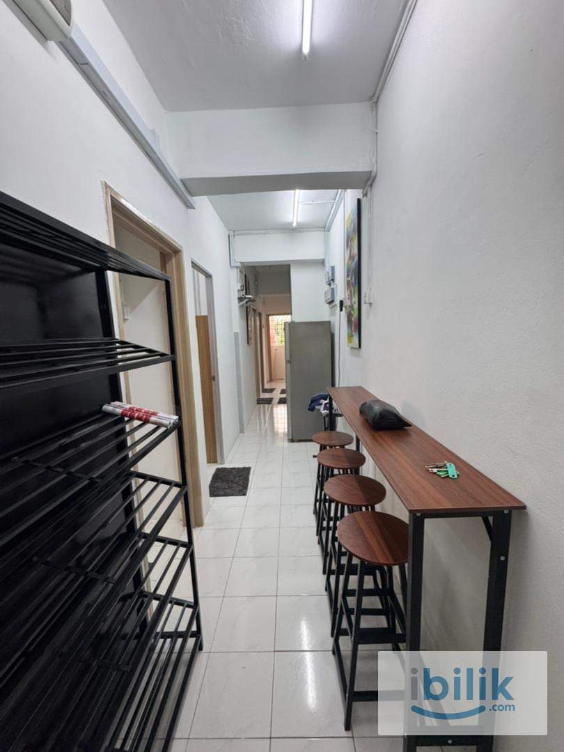 Medium Bedroom (Bilik 4 - 📍 Apartment Putra Ria Pinggiran Putra, Seri Kembangan) - Image 3