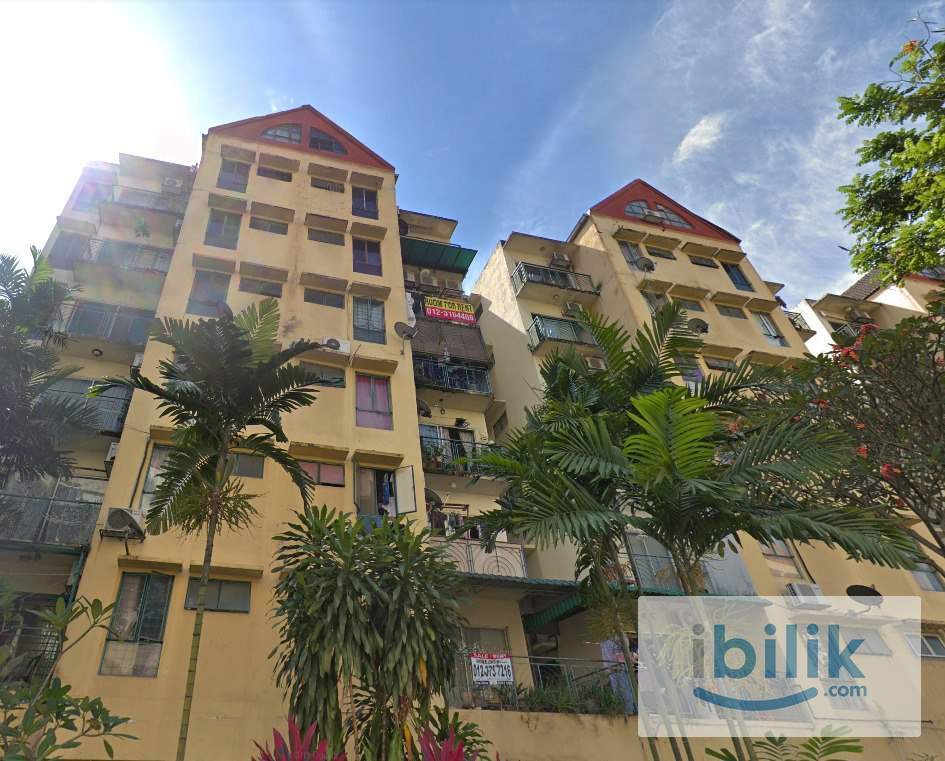 Male Bedroom (Bilik 1 - 📍 Palladium Condominium, Jalan Gurney 2) - Image 5