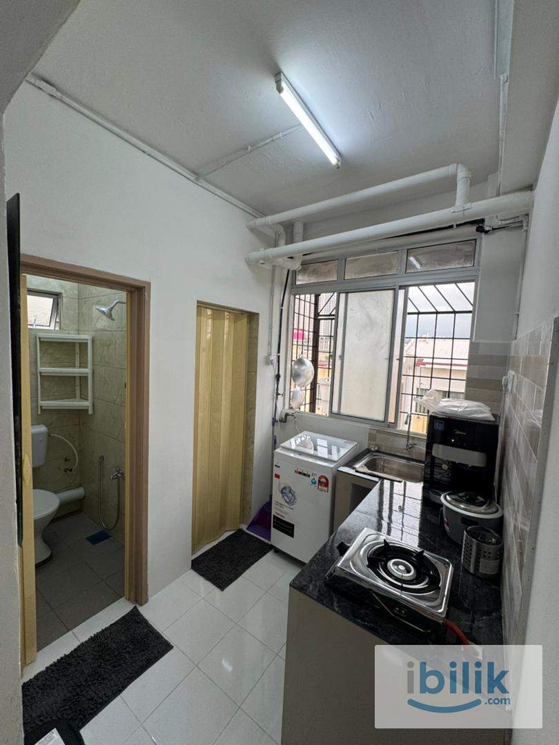 Single Bedroom (Bilik 1 - 📍 Apartment Putra Ria Pinggiran Putra, Seri Kembangan) - Image 2