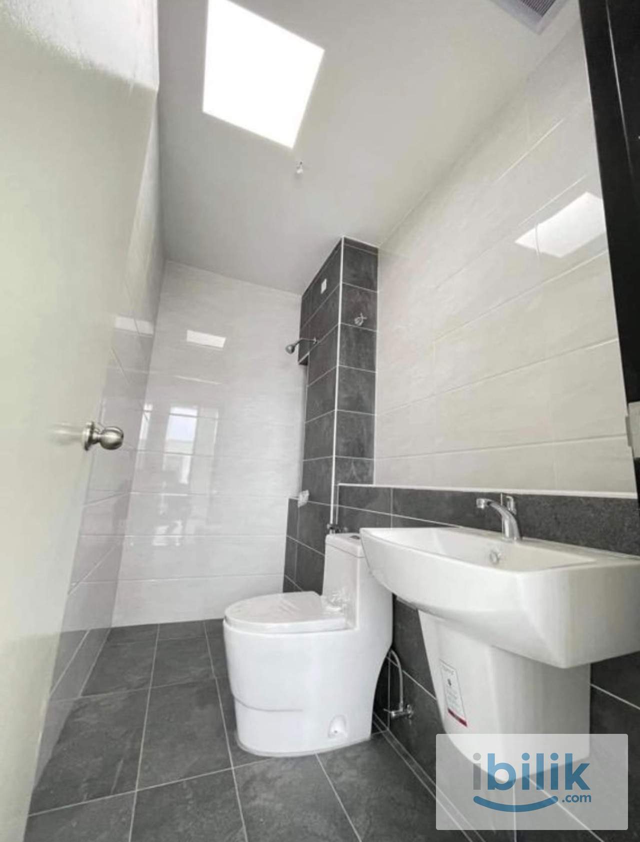 Double Storey / Single Room - Image 5