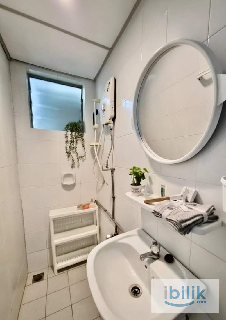 Jelutong(Harmony View) Fully Furnished Master Room for Rent - Image 4