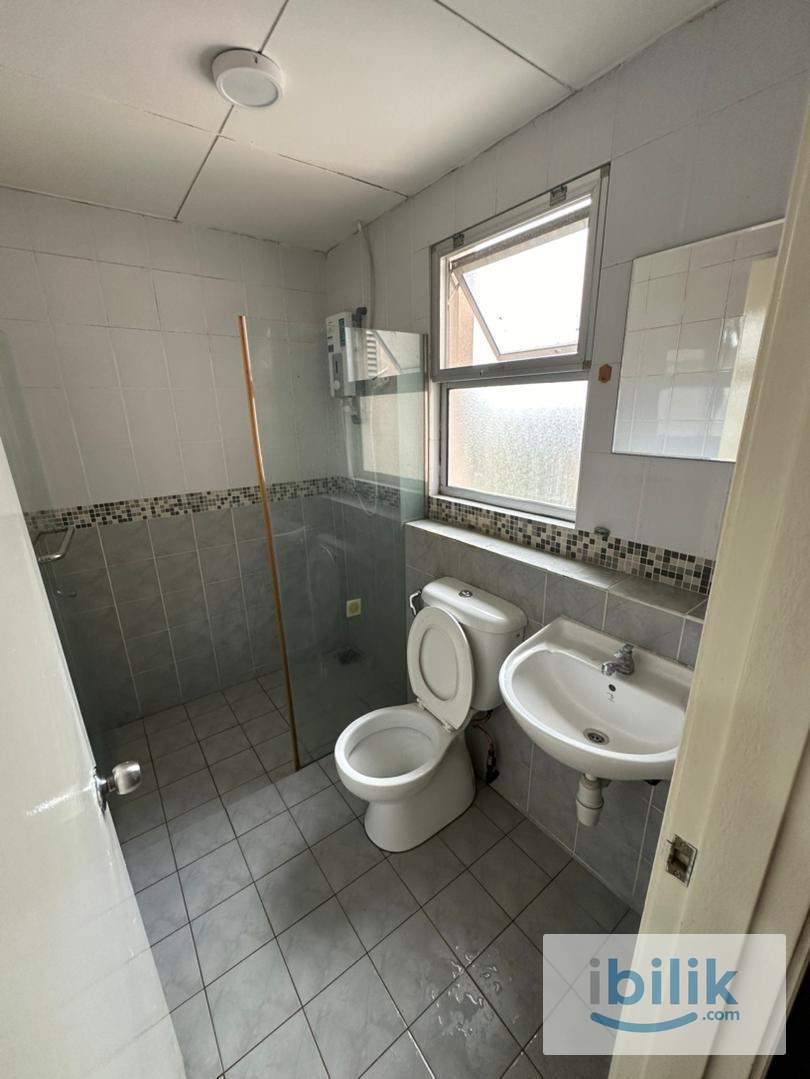Master bedroom  - Image 5