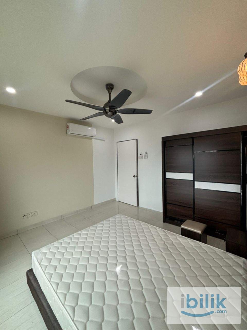 RM 800 Balcony room for rent! 5-10 mins walking distance MRT station - Image 2