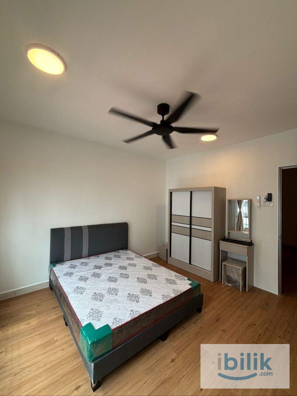 Bukit Jalil Middle room for rent, 10 mins to LRT station - Image 2