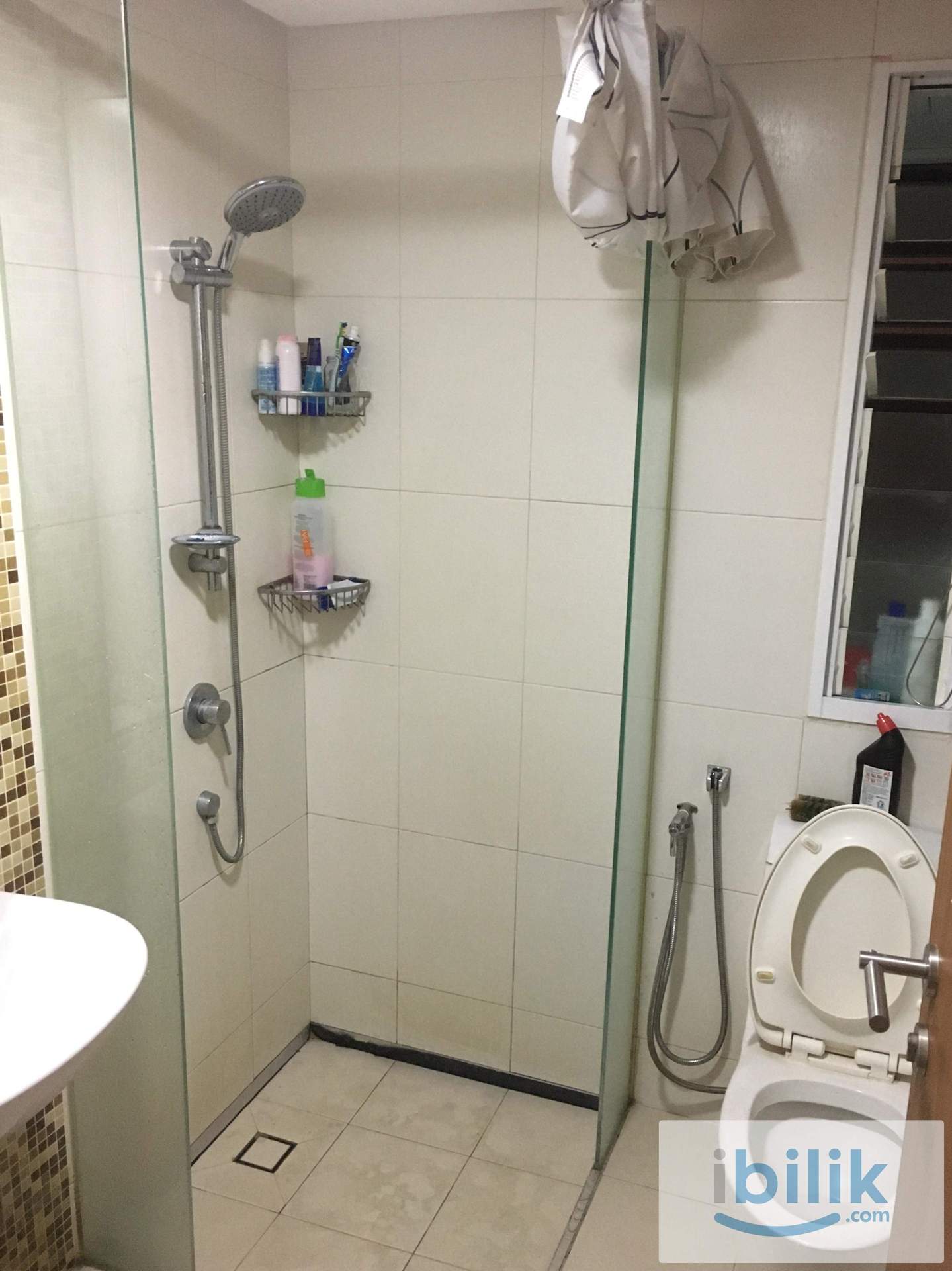 Room For Rent - Image 4