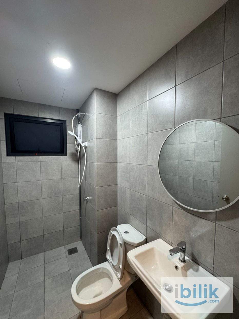 Master Room @ Razak City - Image 4