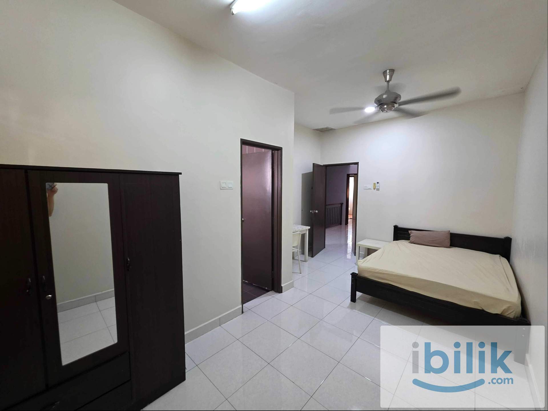Middle Room Fully Furnished With WIFI , Electric and Water - Image 2