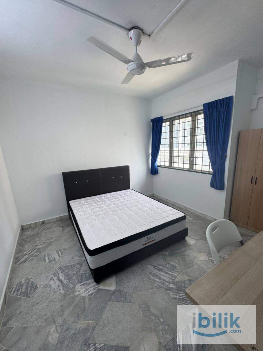 Master-Bedroom, De Tropicana, Kuchai Lama [MALE UNIT, Walking Distance to MRT, NSK, 2-Stops to TRX] - Image 2