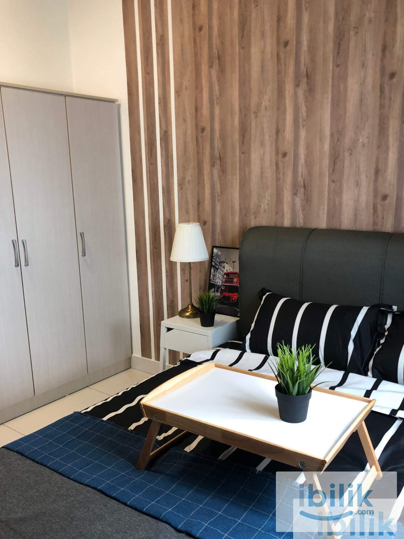 Fully Furnished room walking distance to MRT train - Image 1