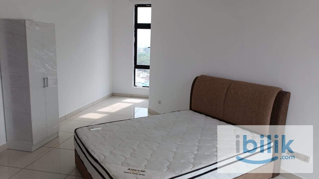 Master Room - Image 2