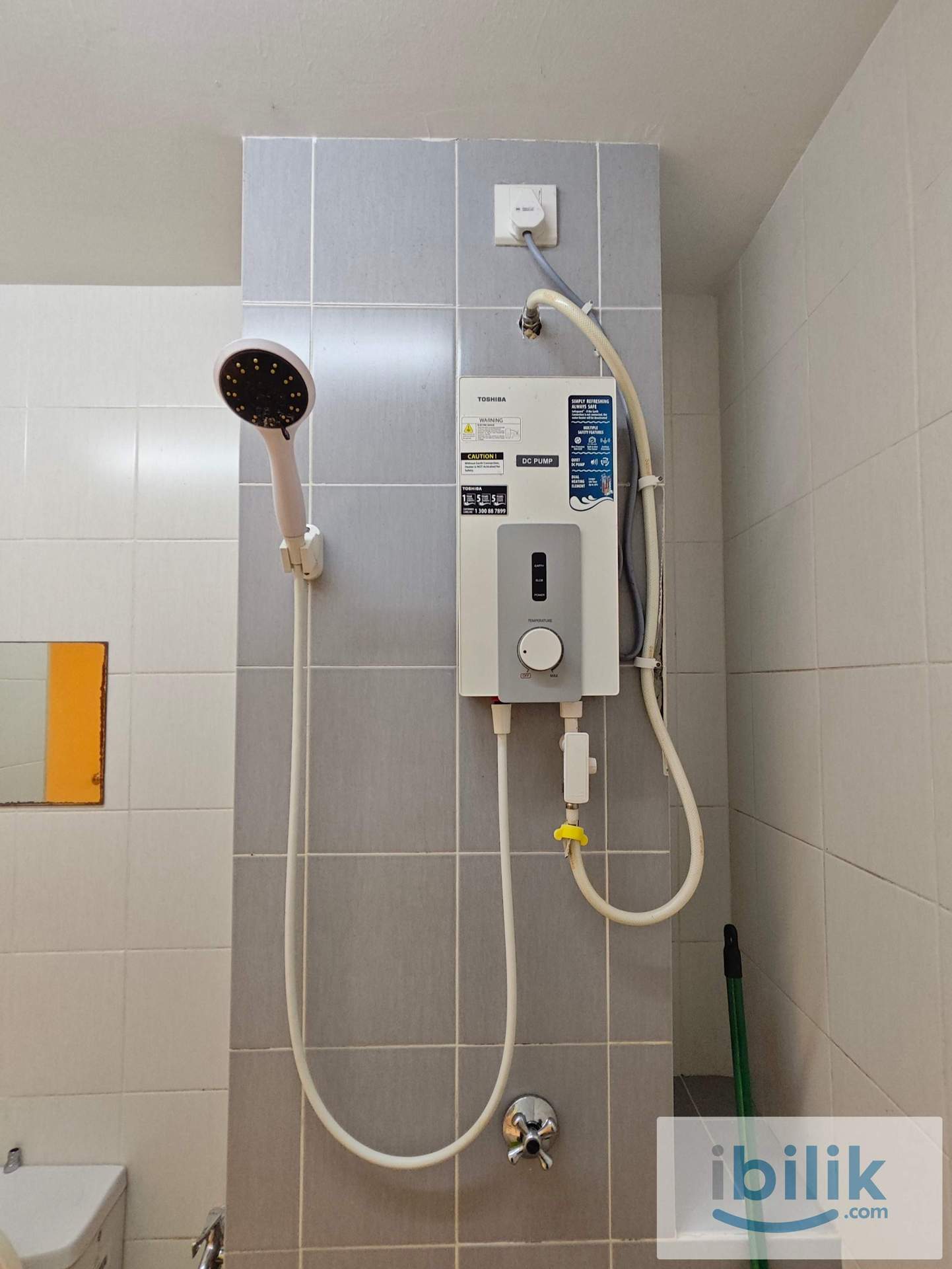 IMMEDIATE ENTRY ❗ Room for Rent at Setia Alam with Free WiFi 📱 - Image 2