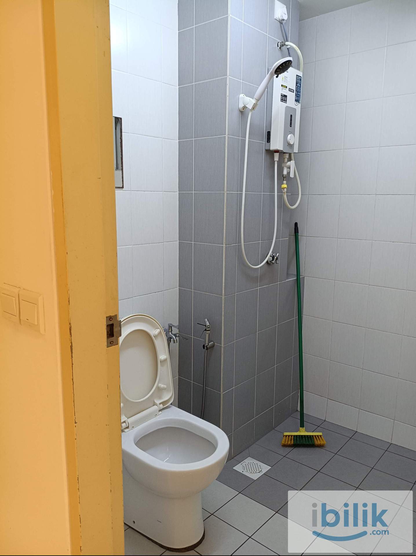 BALCONY Room Setia Alam Bilik Sewa Room for Rent Setia City Mall Sunsuria Forum NKVE Eco Ardence - Image 2