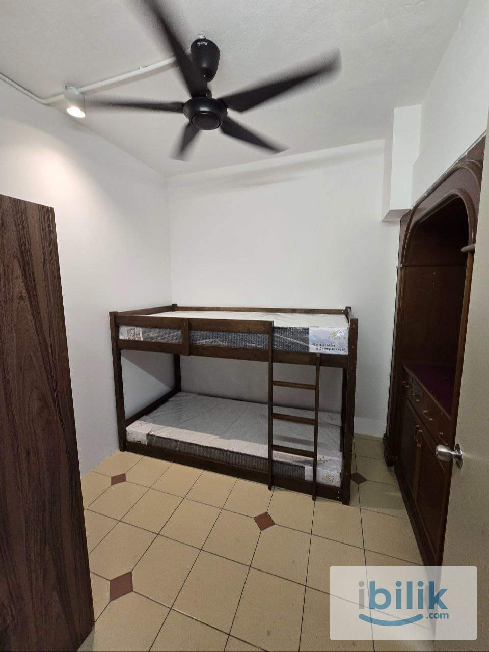 Bilik solo atau couple sewa! Fully furnish! Ada mesin basuh. Selesa dengan AC. Seksyen 20, Depan Hospital KPJ! - Image 4
