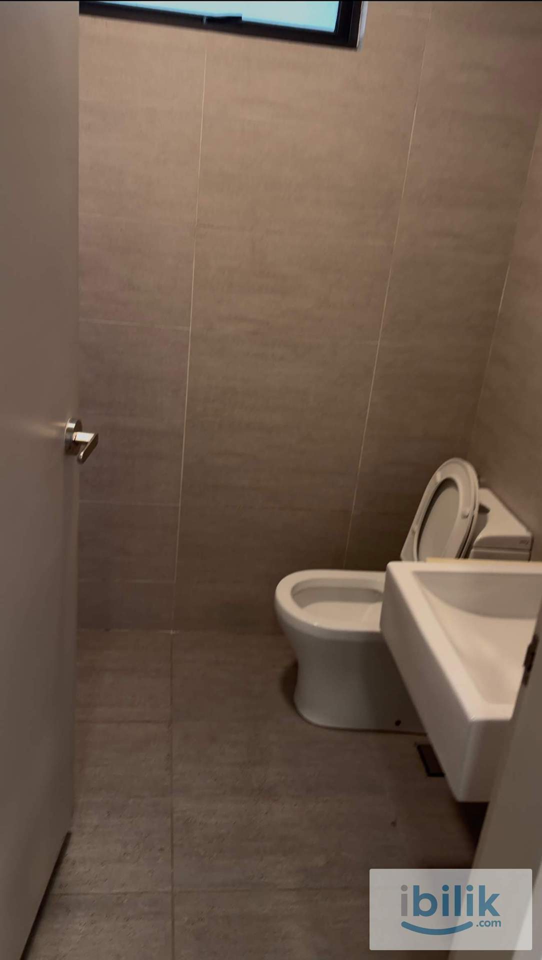 Medium room - Image 2
