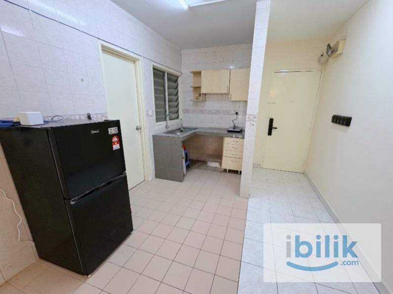 🏠 Room For Rent ! - 📍 Damansara Perdana - Image 3