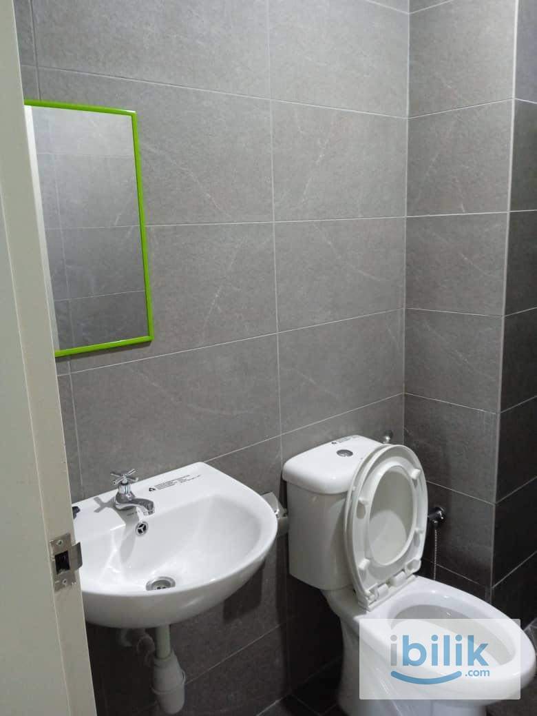 MALE Middle Room - Image 2