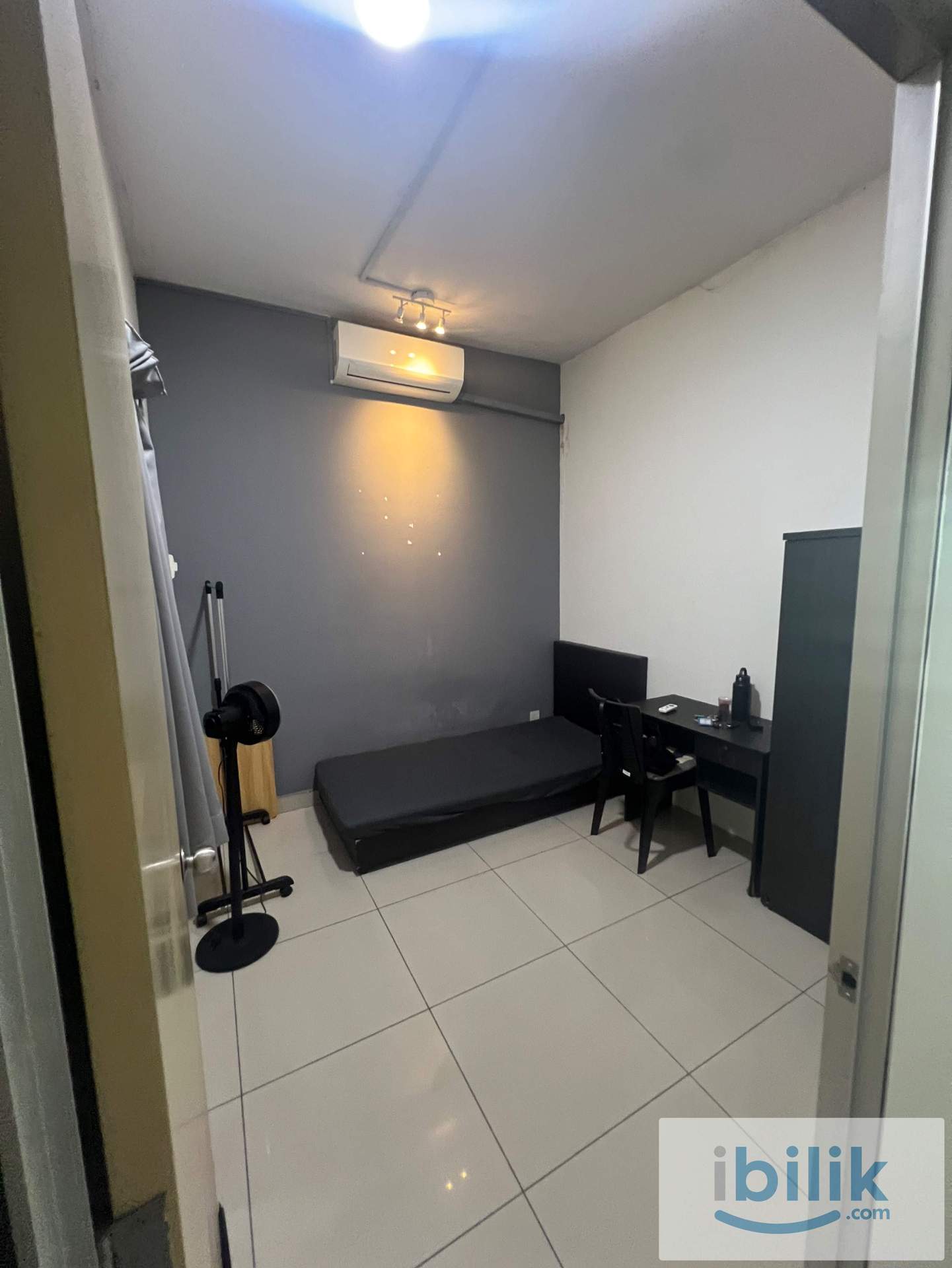 Room for Rent @ IMPIAN MERIDIAN USJ 1 , female only unit - Image 1