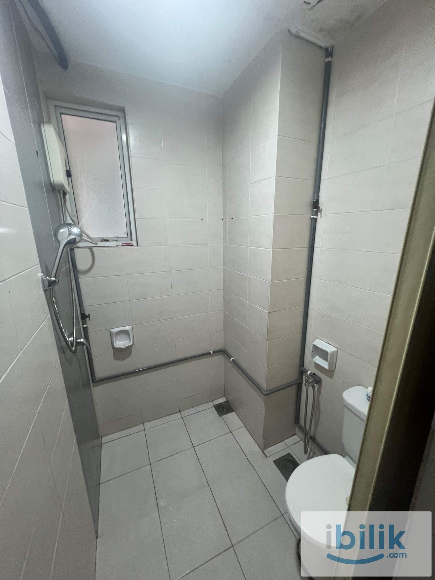 Room for Rent @ IMPIAN MERIDIAN USJ 1 , female only unit - Image 4