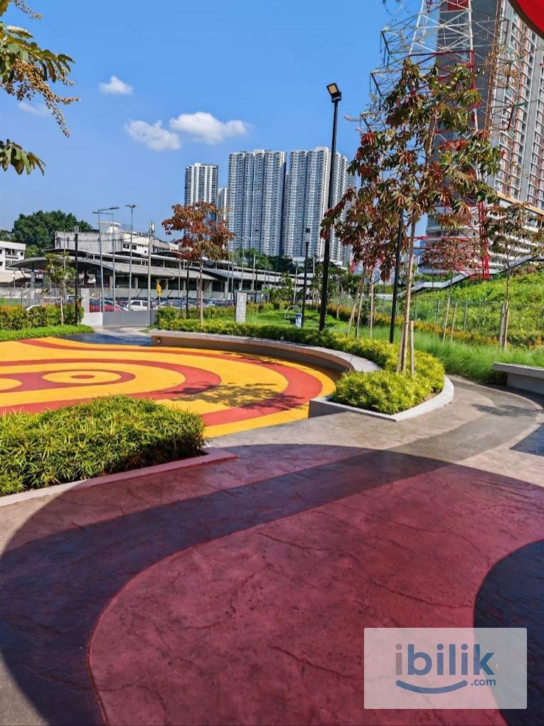 Nikka I Master Bedroom I 50m to LRT Salak Selatan [FEMALE ONLY] - Image 10