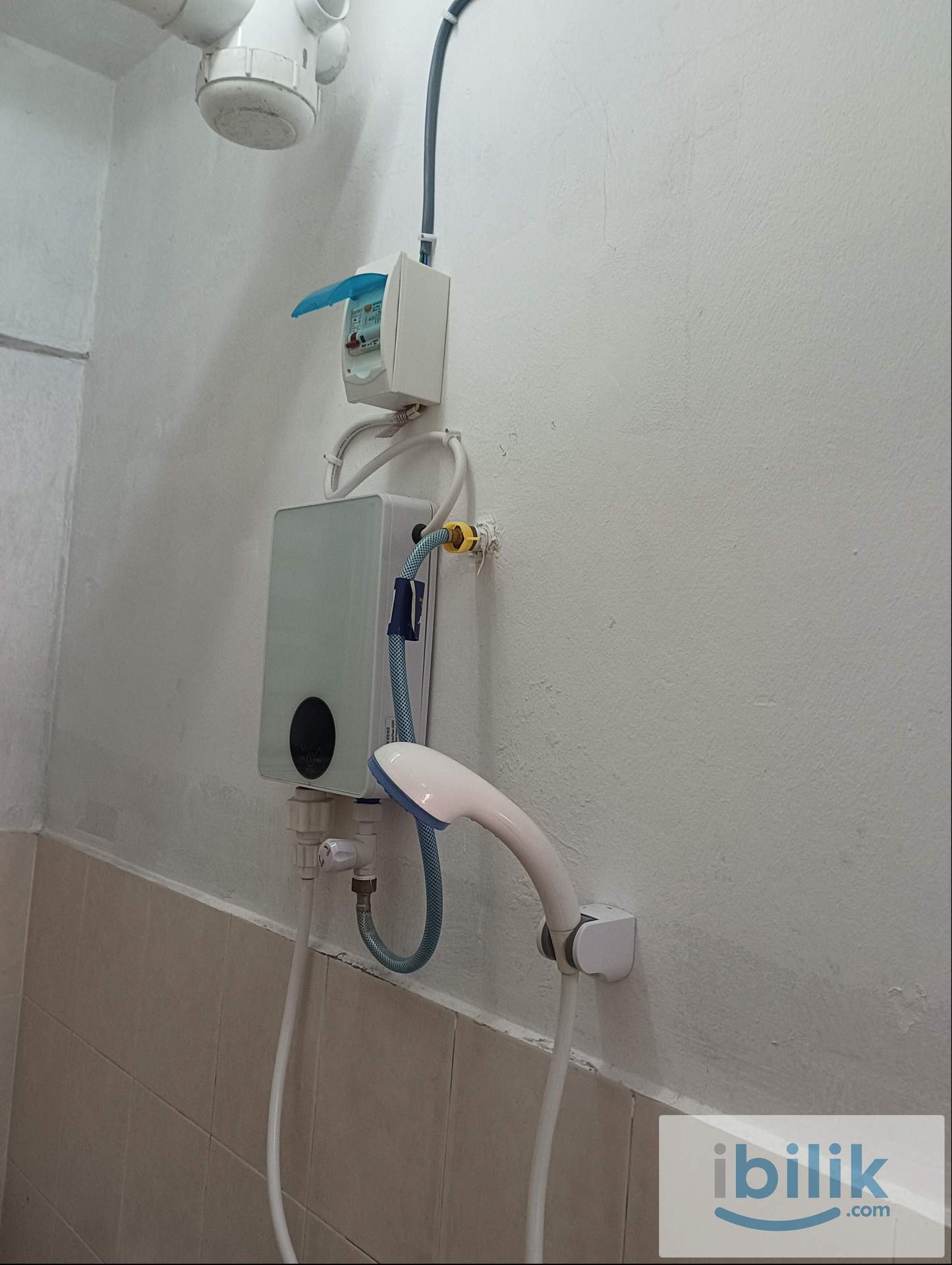 Single Room - Image 2
