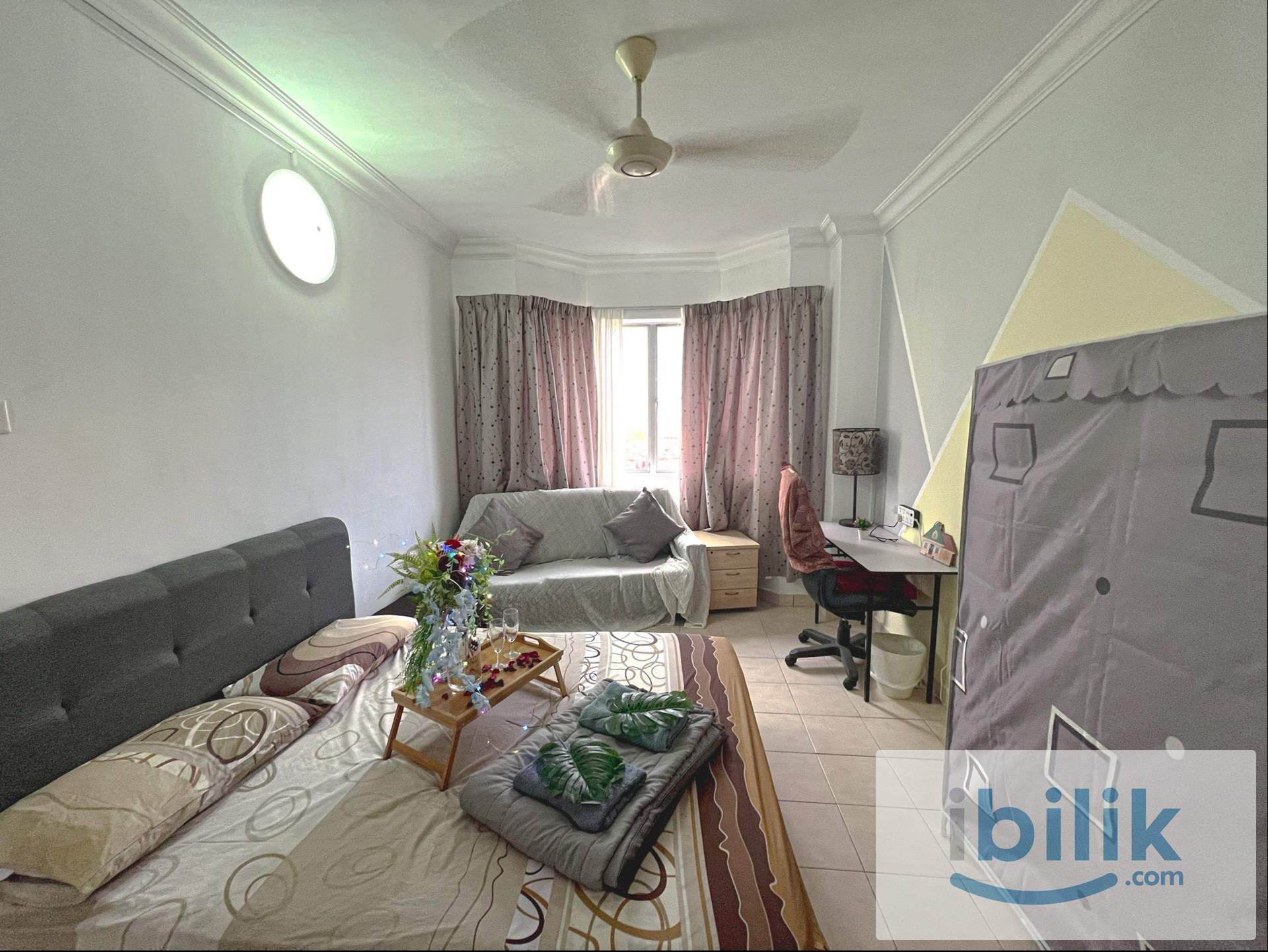 Master Room - Image 1