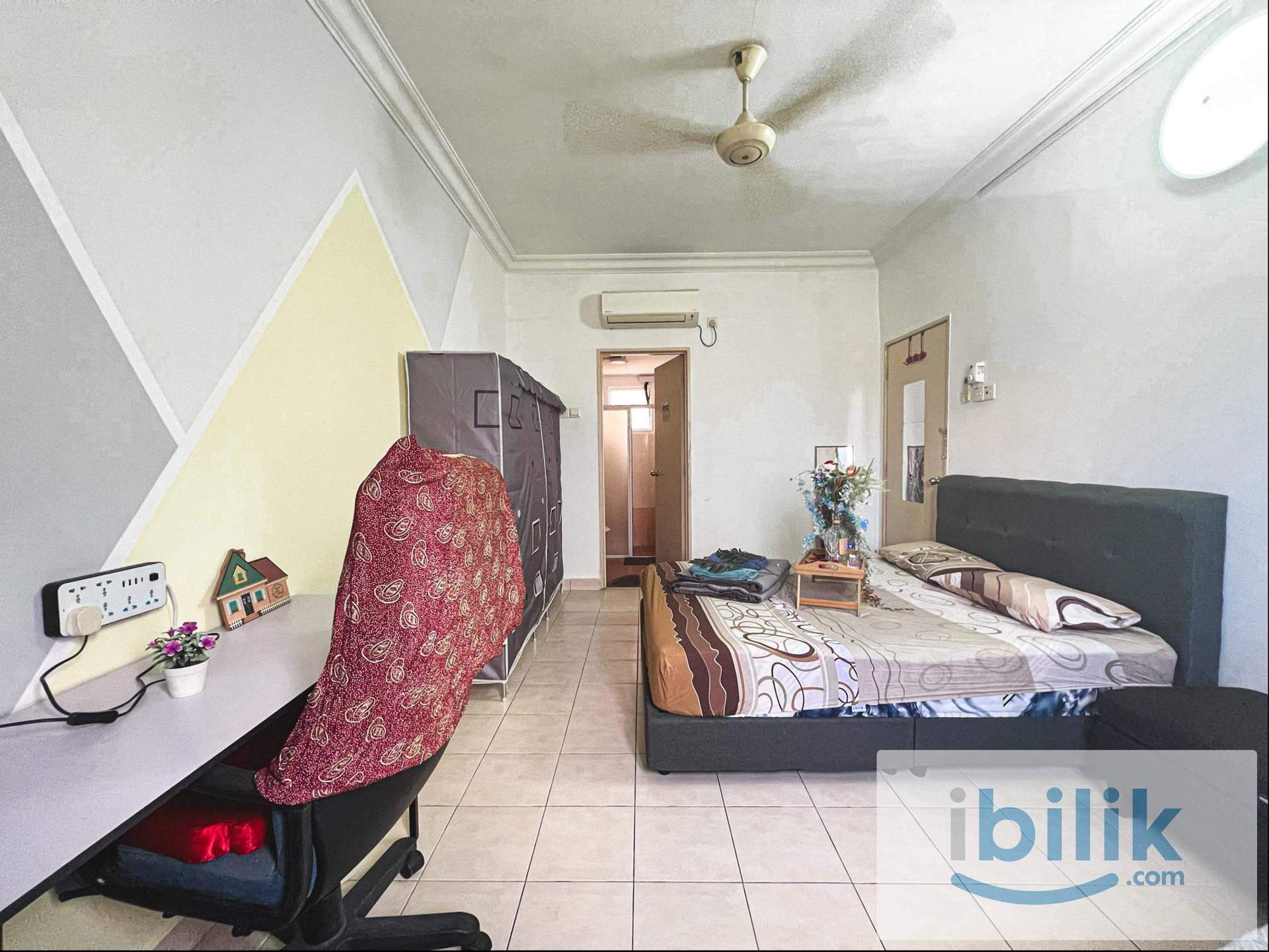 Master Room - Image 3