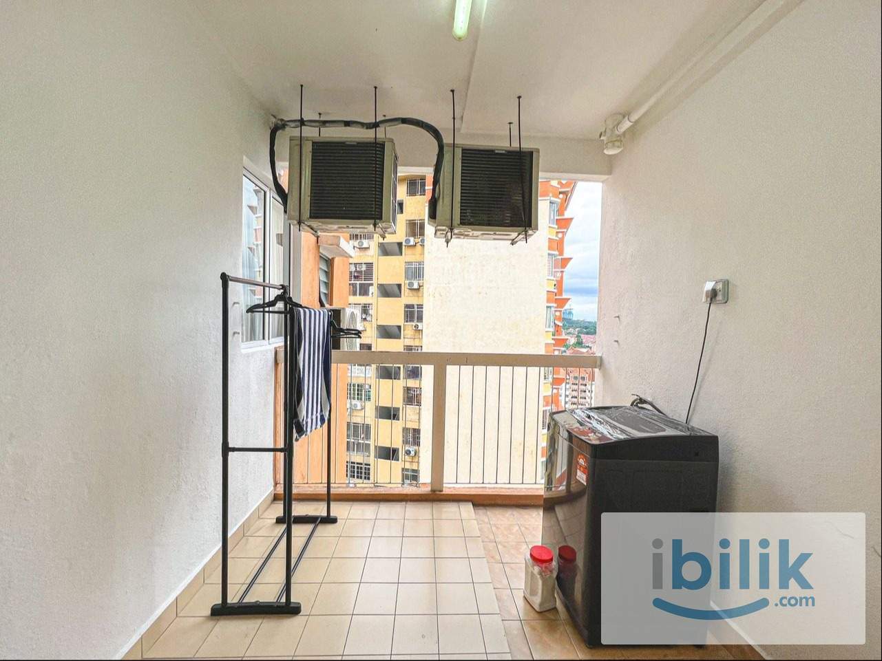 Master Room - Image 4