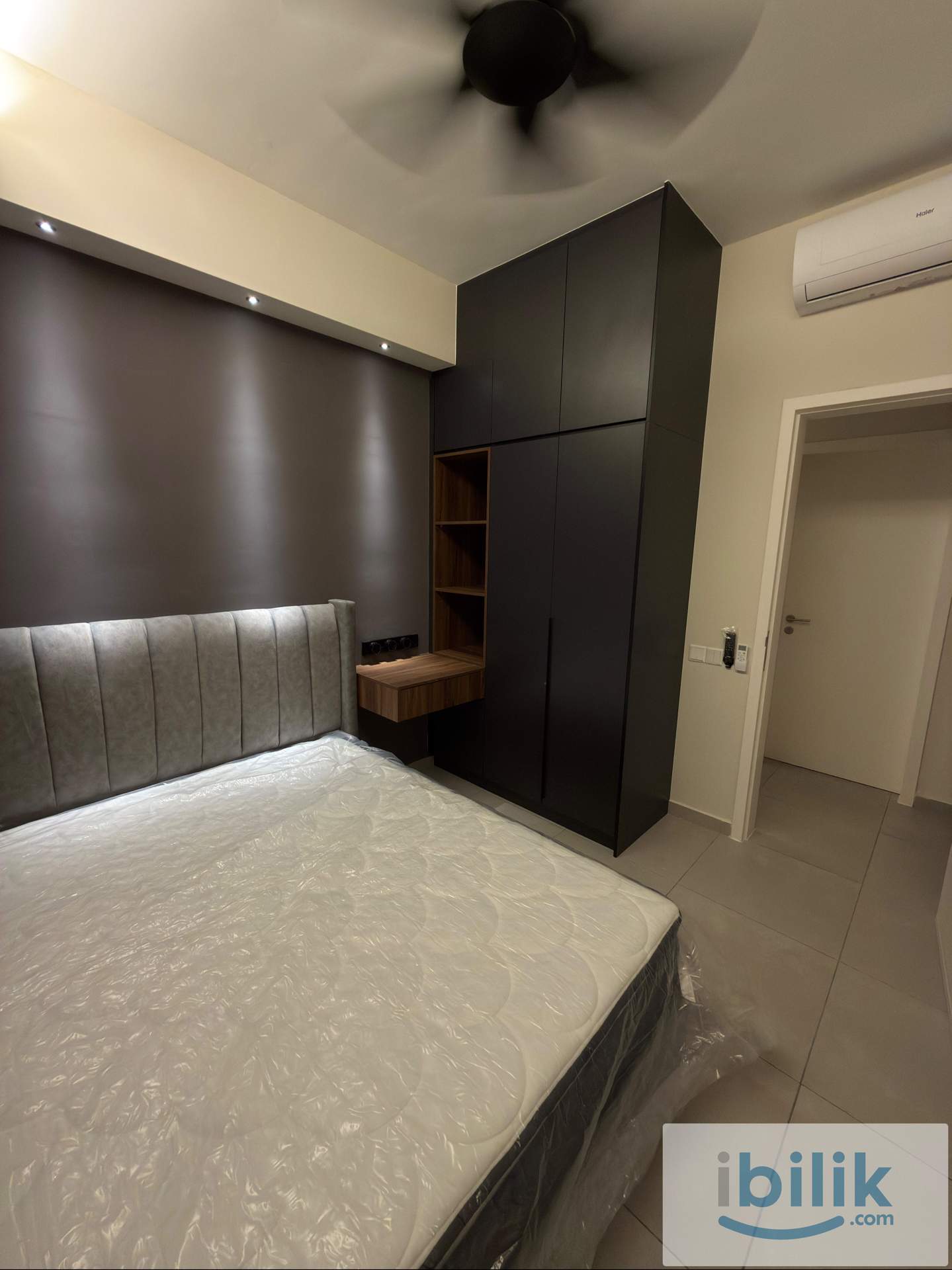 Big Medium Room/Small Medium Room - Image 4