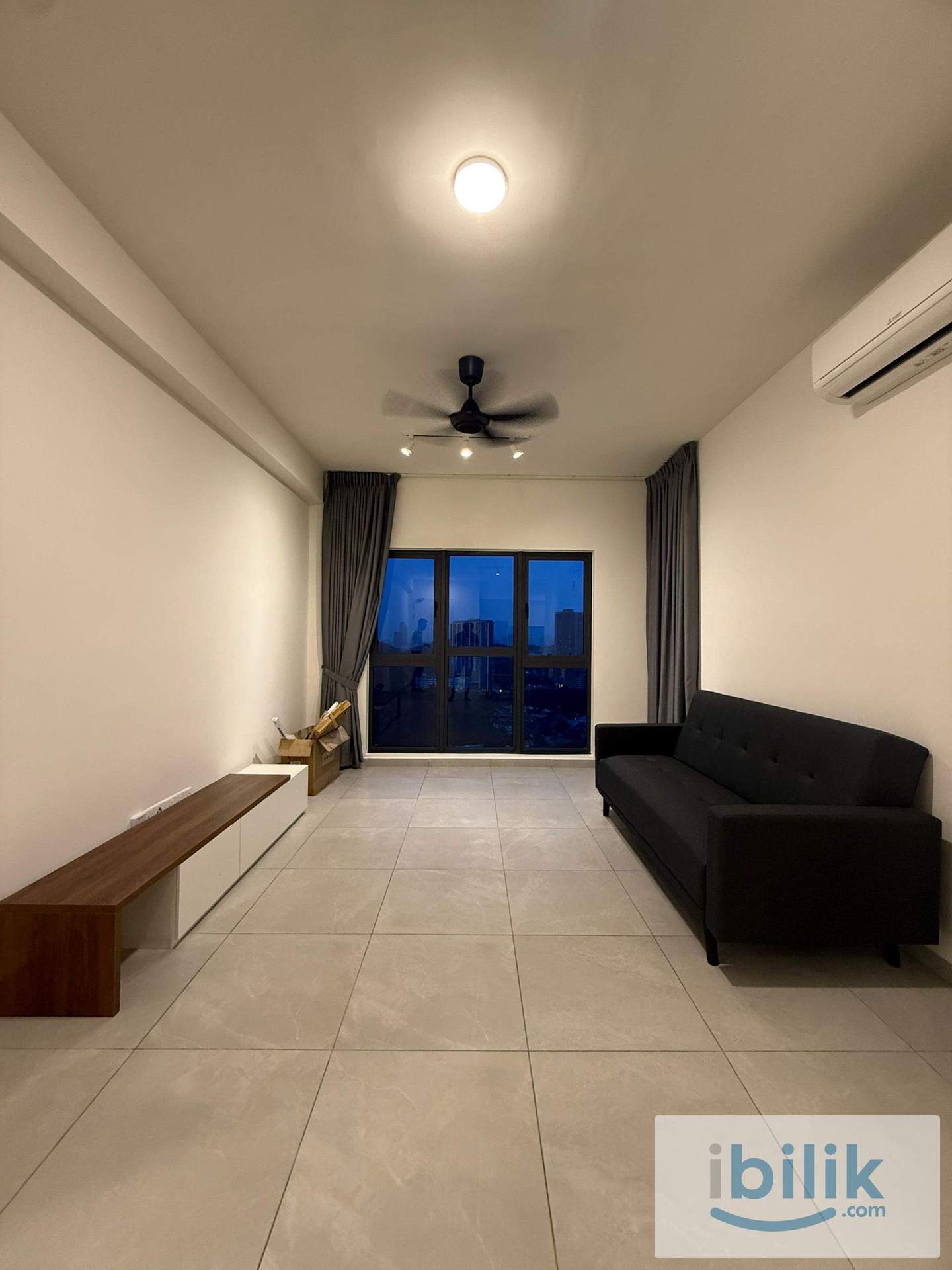 Small Room - Image 3