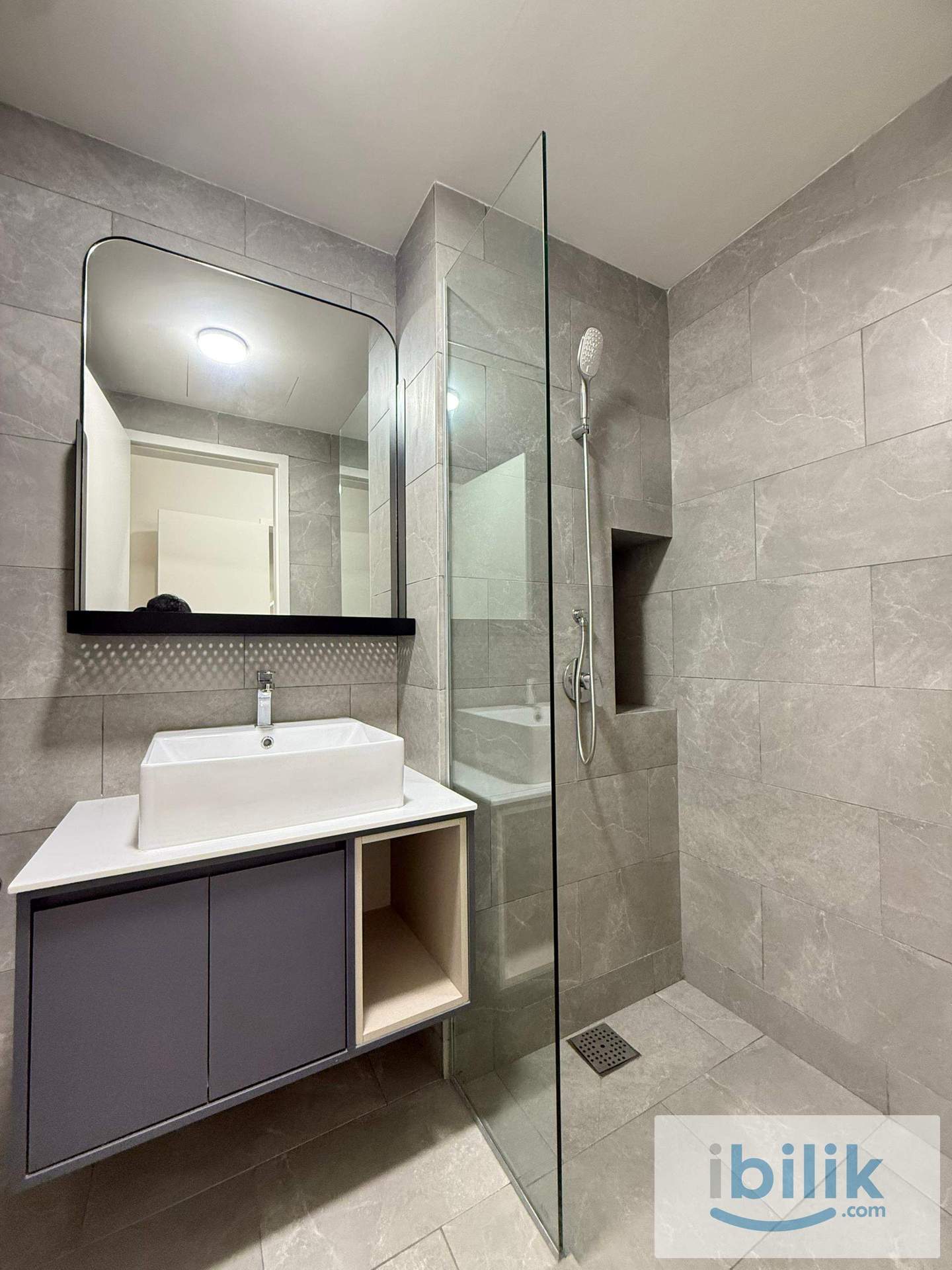Small Room - Image 5