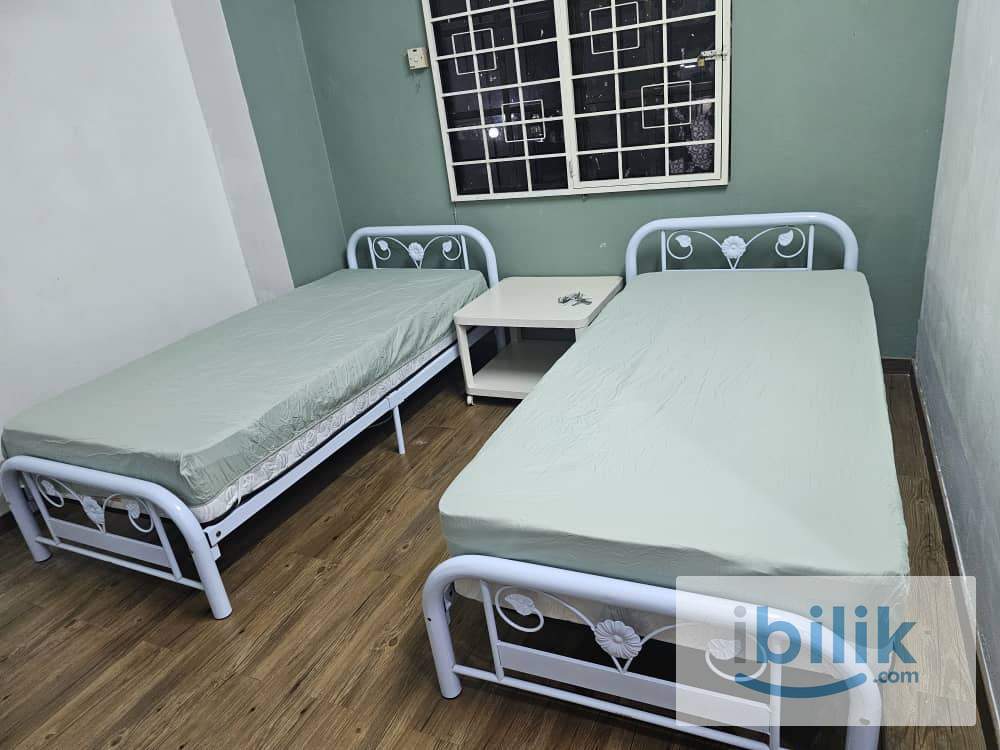Master Bedroom For Rent (Sharing) For Female Near LRT Salak Selatan - Image 1