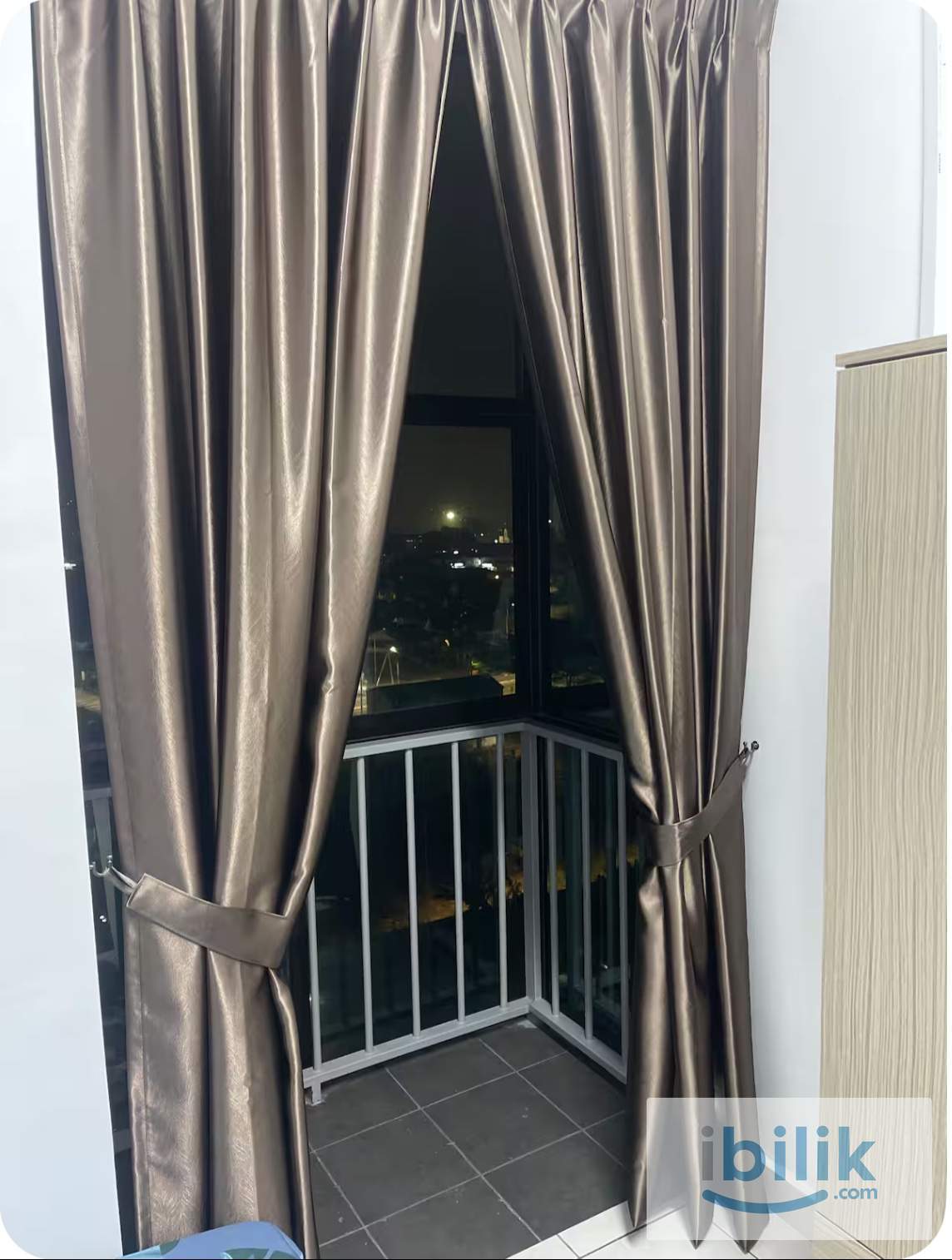 Balcony Room in Larkin  - Image 4