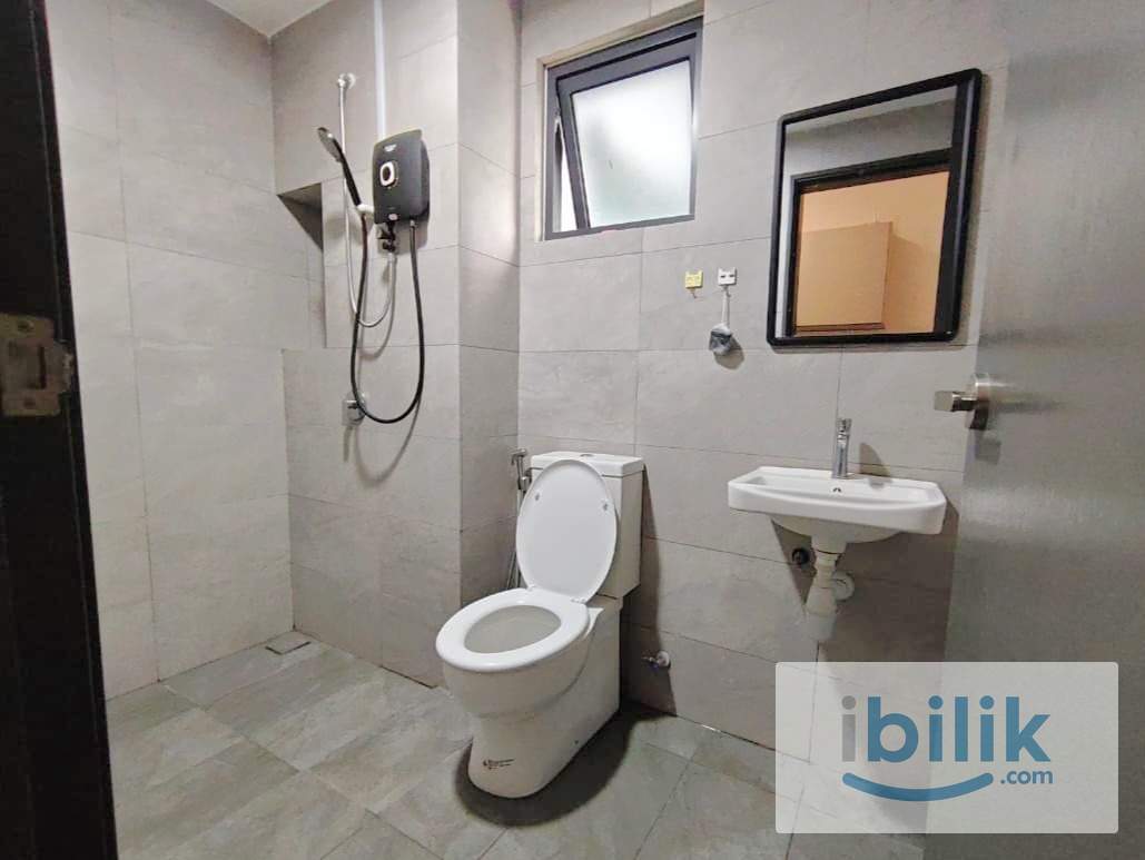🏠 Balcony Rooms for Rent – UCSI Residence 2 | Walk to Campus  - Image 9